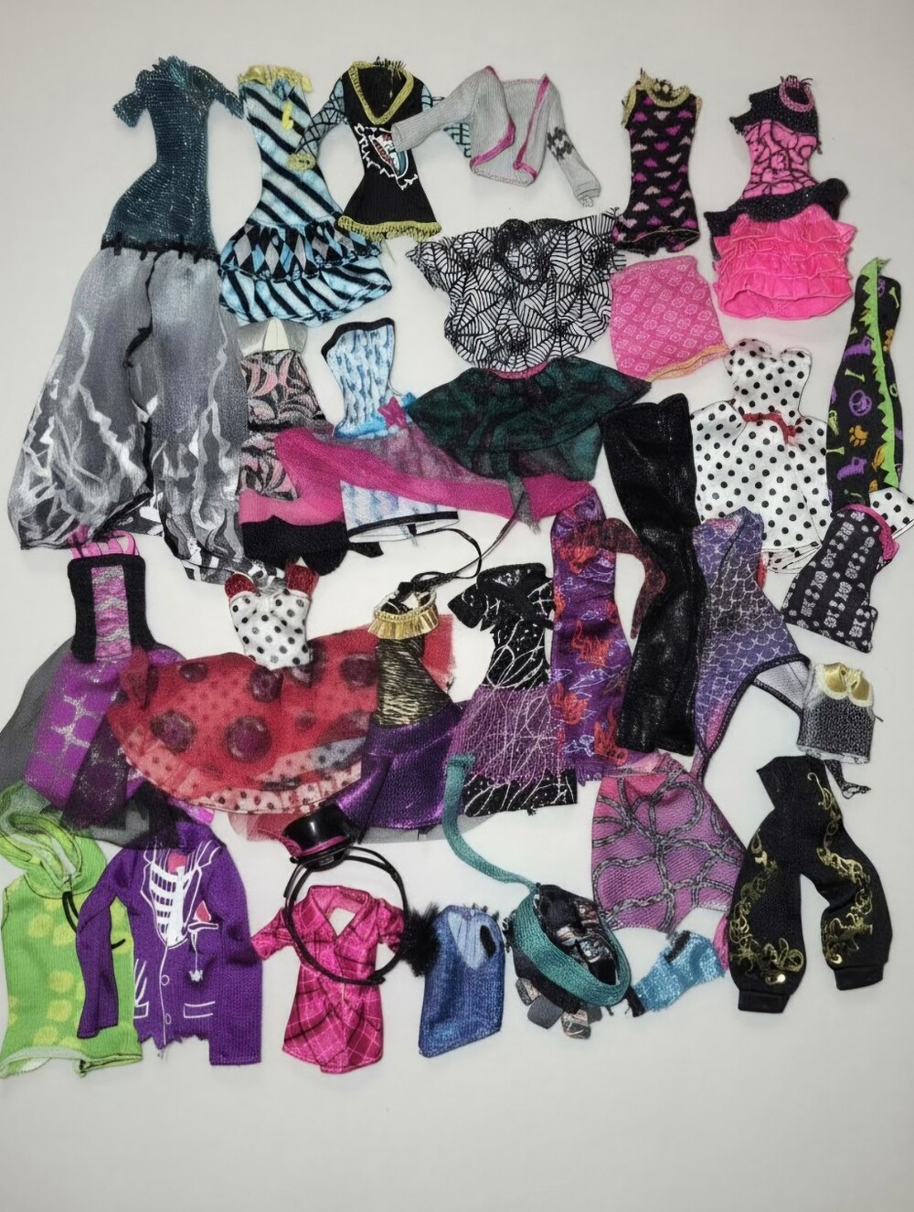 Monster High Doll Clothing Lot